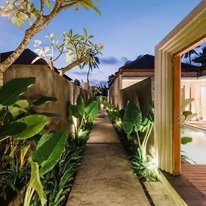 https://madara-villa-ubud.ubudhotelsnow.com
